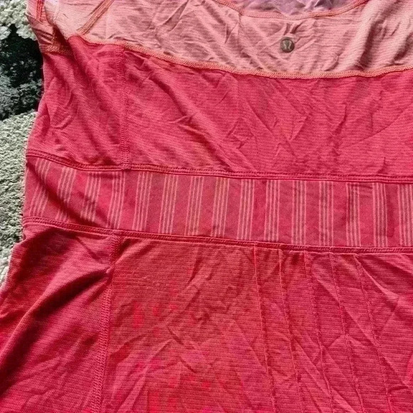 Lululemon Coral Pink Stride Tech Run Cap Sleeve Tee w/ Mesh Panel Womens Size 10 - Picture 4 of 10